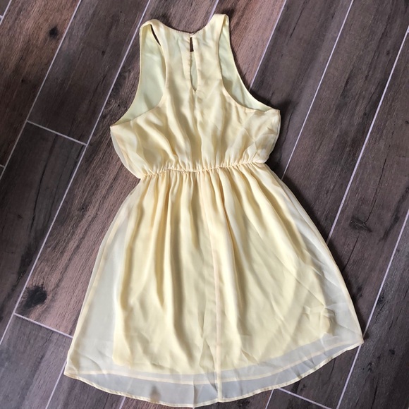 Yellow Spring Halter Dress - Picture 3 of 4